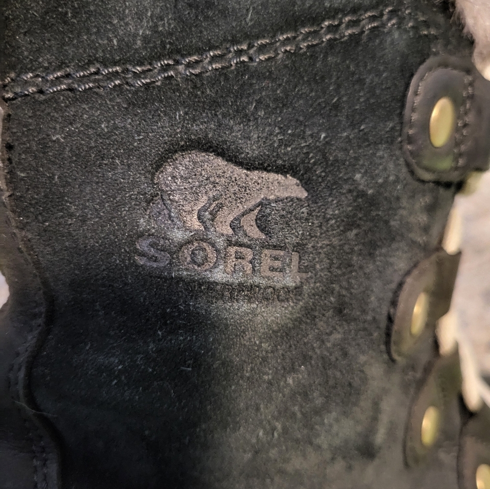 Sorel Black and Gray Fur-Lined Winter Boots - Picture 5 of 6